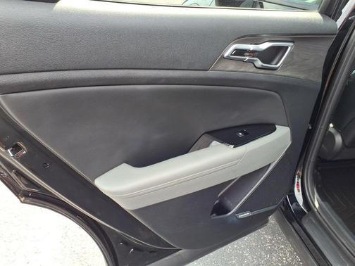 Ebony Black 2023 Kia Sportage S
