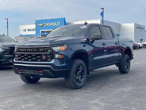 2022 Chevrolet Silverado 1500 Custom Trail Boss