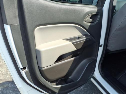 Summit White 2022 Chevrolet Colorado WT