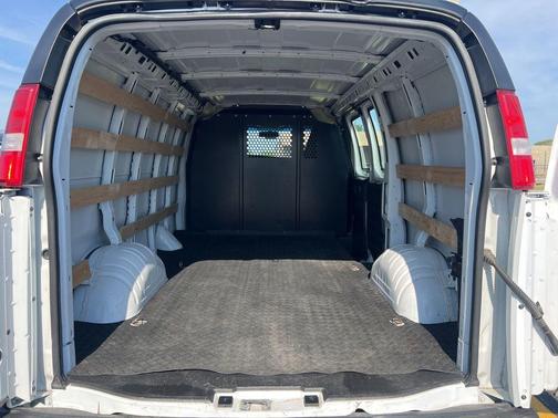 Summit White 2024 GMC Savana 2500 Work Van