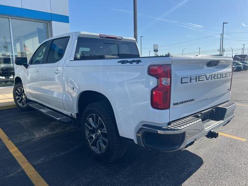 Summit White 2023 Chevrolet Silverado 1500 LT