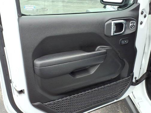 Bright White Clearcoat 2024 Jeep Wrangler 4xe Willys
