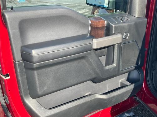 2016 Ford F-150 Platinum