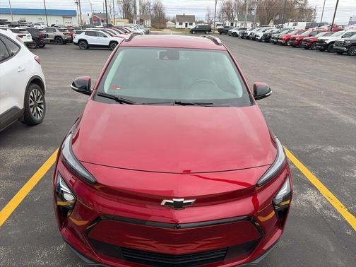 Cherry Red Tintcoat 2022 Chevrolet Bolt EUV FWD Premier