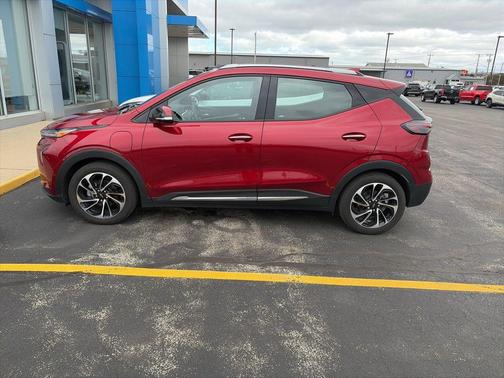 Cherry Red Tintcoat 2022 Chevrolet Bolt EUV FWD Premier