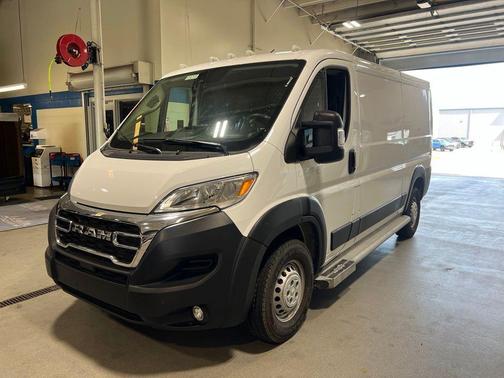 Bright White Clearcoat 2025 RAM ProMaster 2500 Tradesman