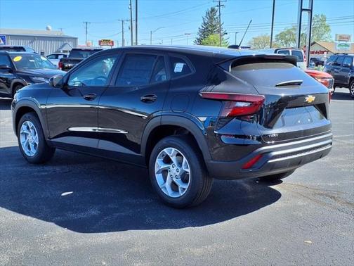 2025 Chevrolet Trax LS