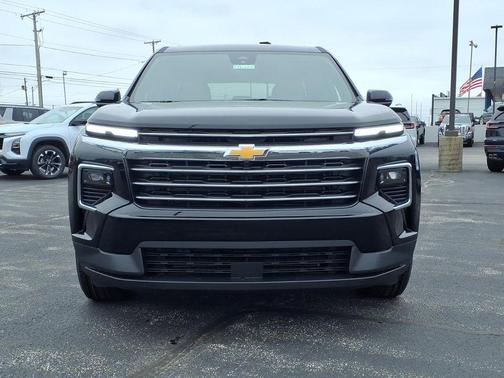 Mosaic Black Metallic 2026 Chevrolet Traverse LT