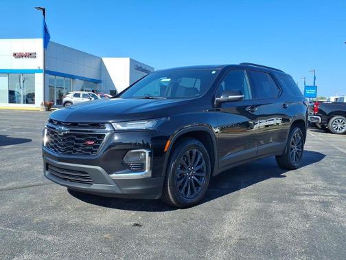 Mosaic Black Metallic 2023 Chevrolet Traverse RS