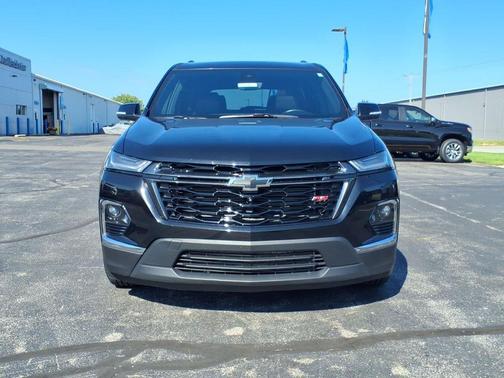 Mosaic Black Metallic 2023 Chevrolet Traverse RS