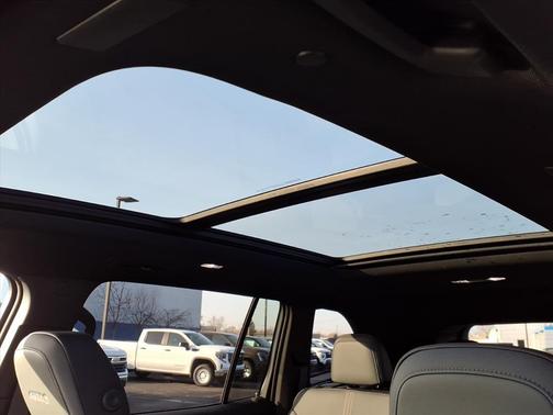 2026 GMC Acadia AT4 AWD