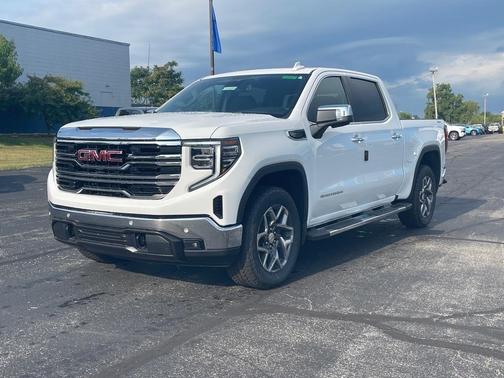 2025 GMC Sierra 1500 SLT
