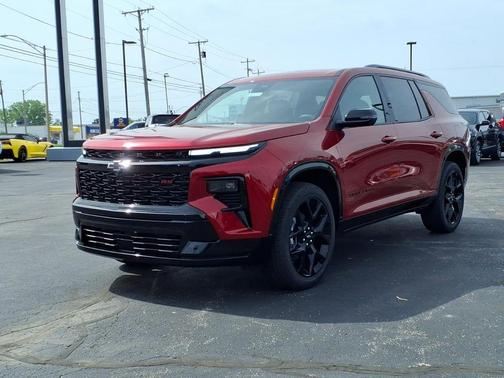 Radiant Red Tintcoat 2026 Chevrolet Traverse RS