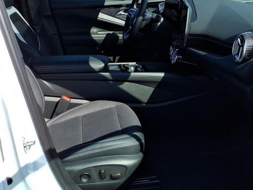 Summit White 2024 Chevrolet Blazer EV eAWD LT