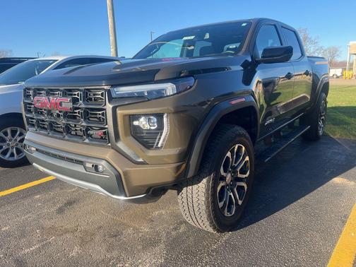 Deep Bronze Metallic 2023 GMC Canyon AT4