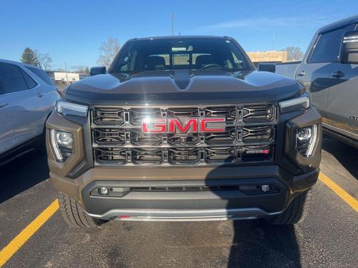 Deep Bronze Metallic 2023 GMC Canyon AT4
