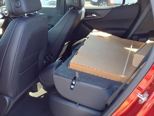 Radiant Red Tintcoat 2026 Chevrolet Equinox 1LT