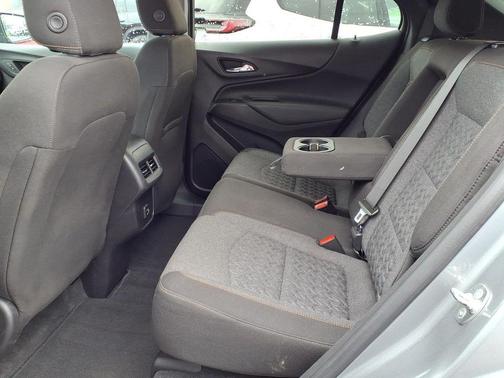 Sterling Gray Metallic 2023 Chevrolet Equinox 1LT