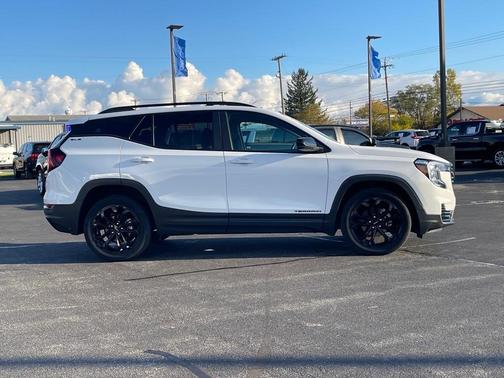 2022 GMC Terrain SLE