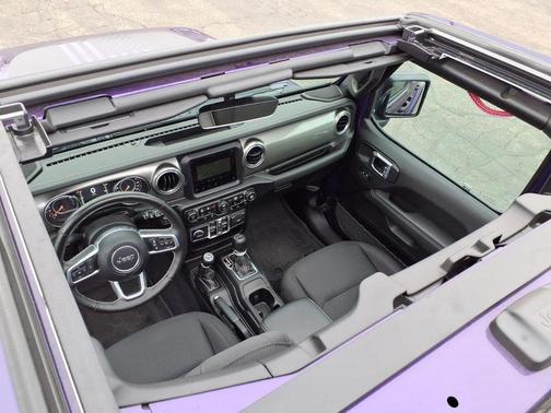 2023 Jeep Wrangler 4-Door Sahara 4x4