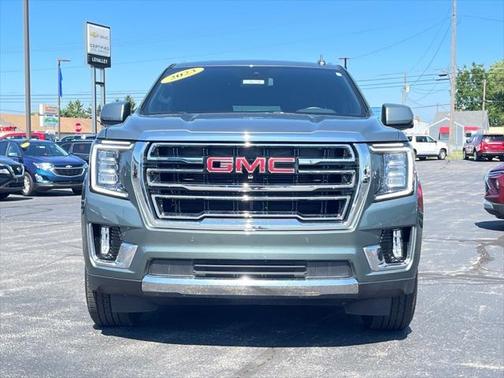 2023 GMC Yukon SLT