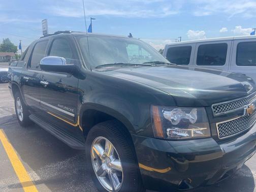 Fairway Metallic 2013 Chevrolet Avalanche LTZ