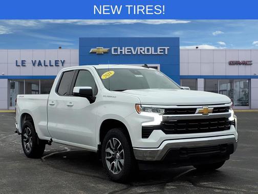 Summit White 2024 Chevrolet Silverado 1500 LT