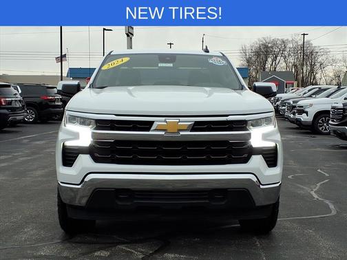 Summit White 2024 Chevrolet Silverado 1500 LT