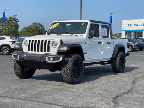 2023 Jeep Gladiator Sport S