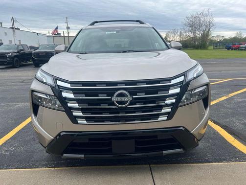 Champagne Silver Metallic 2026 Nissan Rogue Platinum