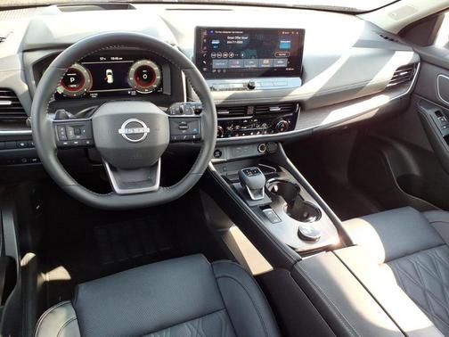 Champagne Silver Metallic 2026 Nissan Rogue Platinum