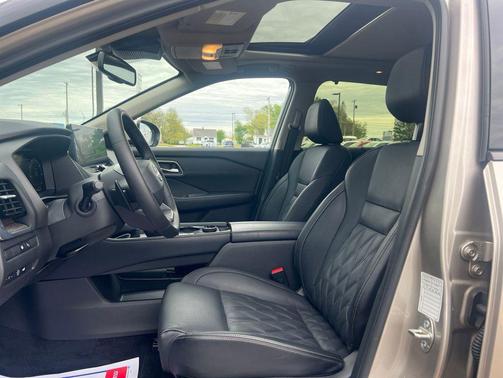 Champagne Silver Metallic 2026 Nissan Rogue Platinum