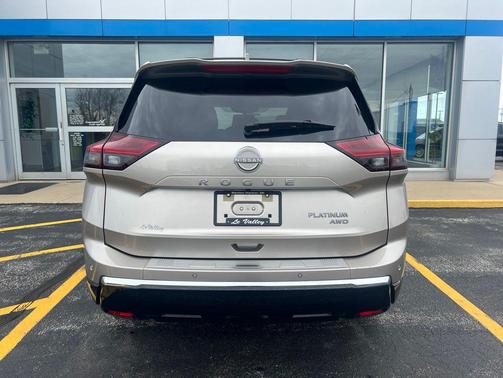 Champagne Silver Metallic 2026 Nissan Rogue Platinum