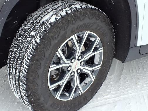 2024 GMC Acadia AWD AT4