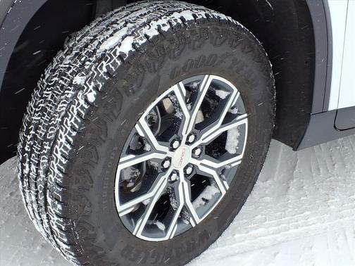 2024 GMC Acadia AWD AT4