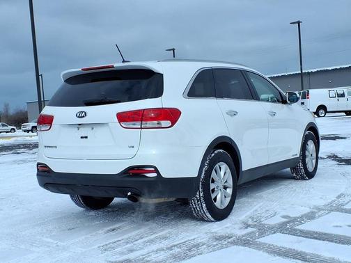 2018 Kia Sorento LX