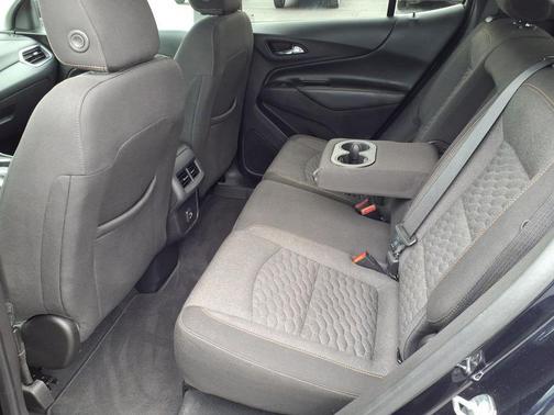 Midnight Blue Metallic 2021 Chevrolet Equinox 1LT