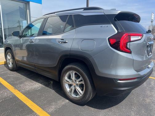 2023 GMC Terrain SLE