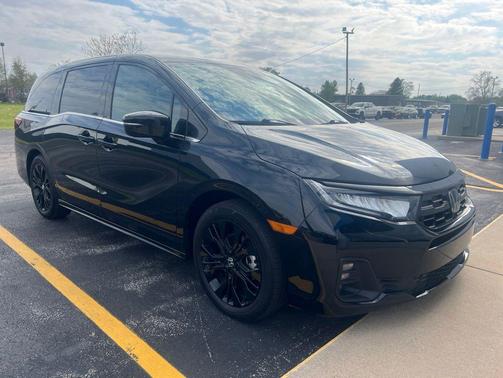 Crystal Black Pearl 2025 Honda Odyssey Sport-L