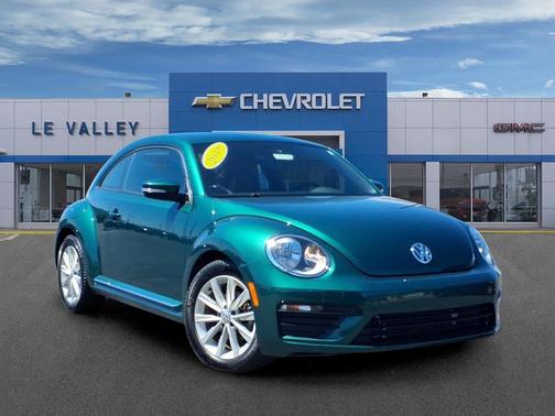 Green Metallic 2018 Volkswagen Beetle 2.0T S