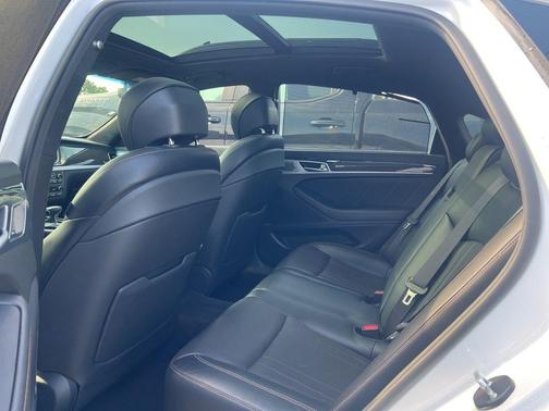 Casablanca White 2018 Genesis G80 3.3T Sport