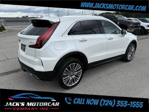 2024 Cadillac XT4 Premium Luxury