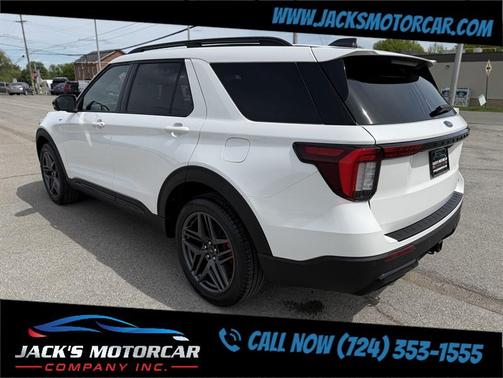 Star White Metallic Tri-Coat 2025 Ford Explorer ST-Line