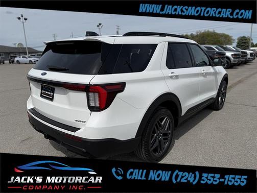 Star White Metallic Tri-Coat 2025 Ford Explorer ST-Line