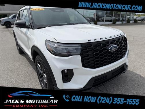 Star White Metallic Tri-Coat 2025 Ford Explorer ST-Line