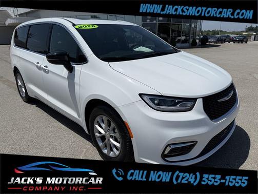 Bright White Clearcoat 2026 Chrysler Pacifica Limited