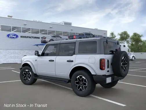 Oxford White 2026 Ford Bronco Outer Banks®