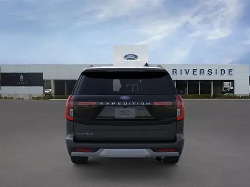 Dark Matter Gray Metallic 2026 Ford Expedition Platinum®