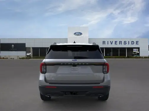 Carbonized Gray Metallic 2026 Ford Explorer Active