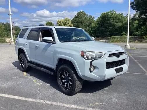 Super White 2019 Toyota 4Runner SR5